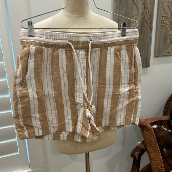 Old Navy Pants - Striped Tan and White Women's Shorts by OLD NAVY!!!
